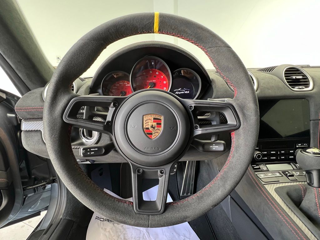 Thumbnail: 2025 Porsche  - 7