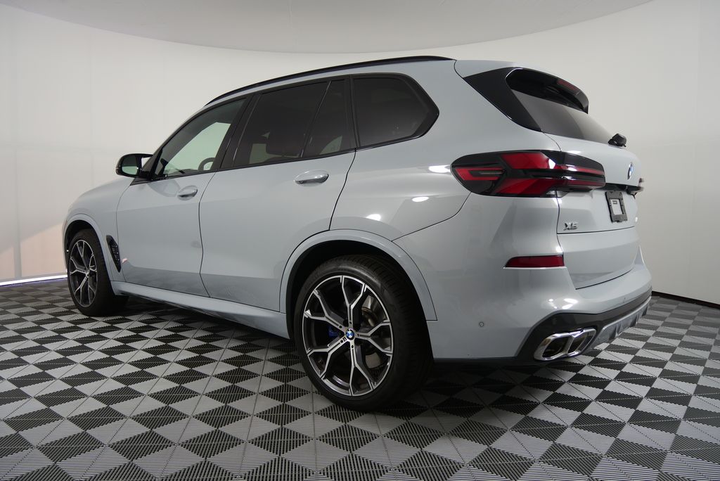 2024 BMW X5 M60i 5