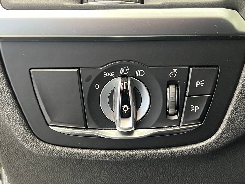 Thumbnail: 2024 BMW X4 - 21