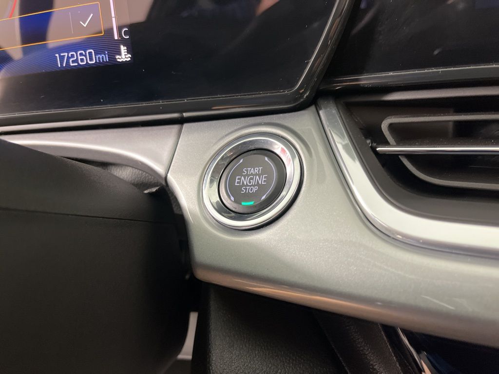 2024 Chevrolet Trax LT 32