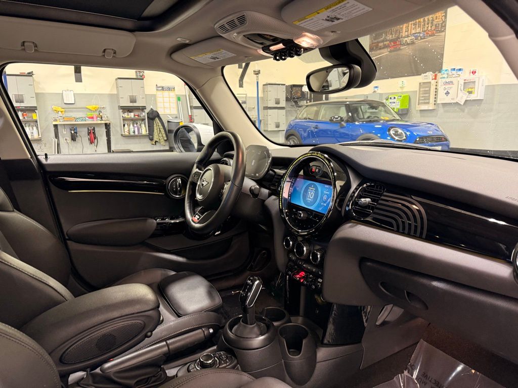 Thumbnail: 2023 MINI Cooper - 29