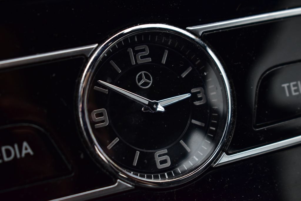 Thumbnail: 2017 Mercedes-Benz E-Class - 22