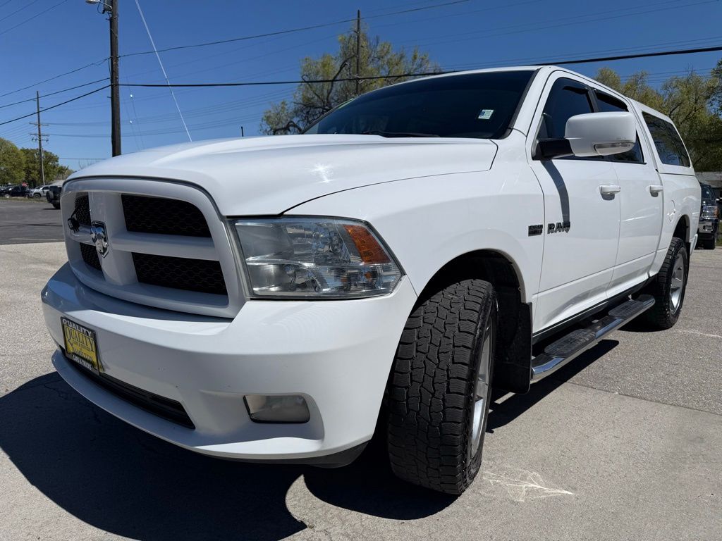 Bright White Clearcoat/Mineral Gray Metallic CC 2010 Dodge RAM 1500 Pickup Truck 5-Speed Automatic