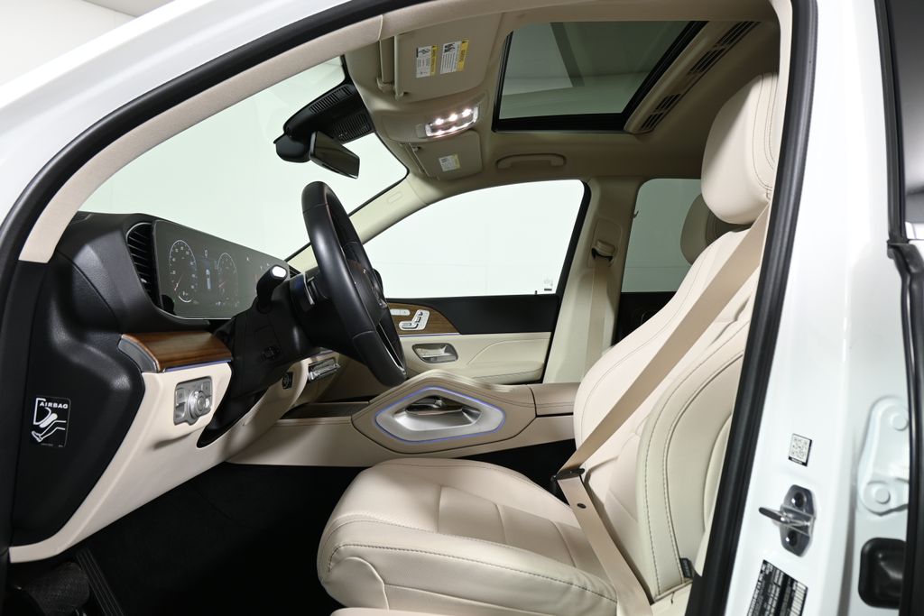 Thumbnail: 2025 Mercedes-Benz GLE - 3