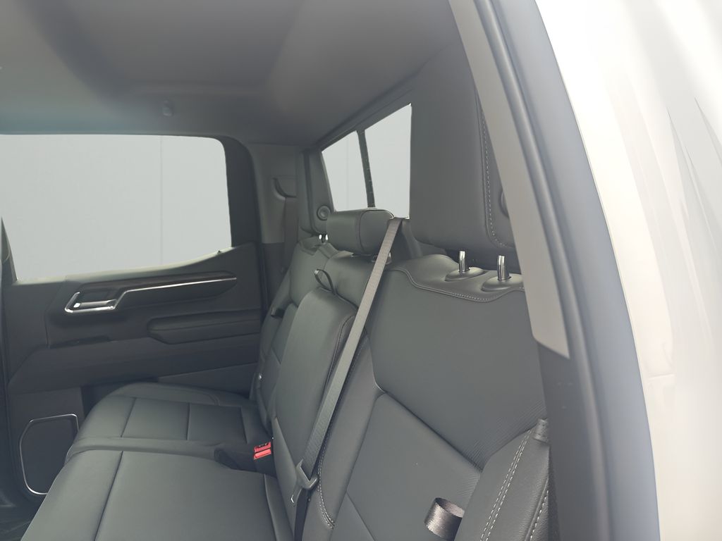 New 2026 White GMC SLT image 19