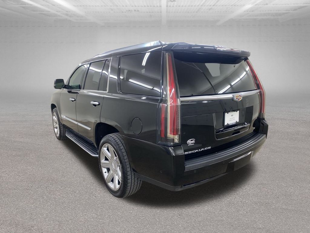 2020 Cadillac Escalade Luxury photo
