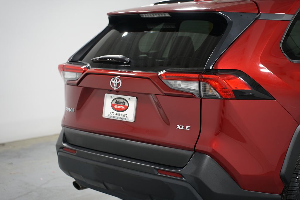 2023 Toyota RAV4 XLE 9