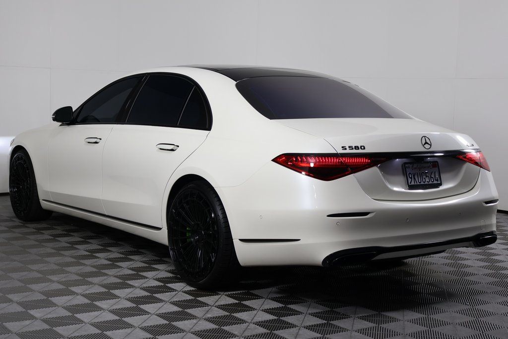 Thumbnail: 2021 Mercedes-Benz S-Class - 6