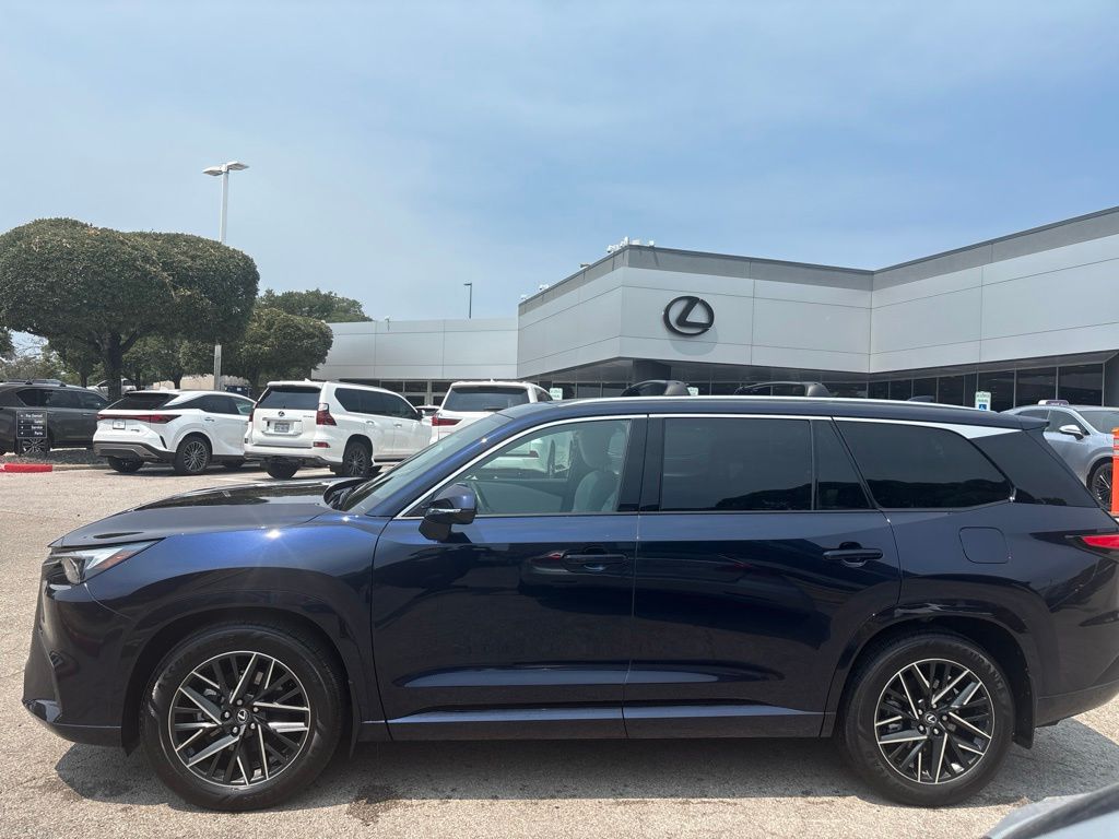 Thumbnail: 2025 Lexus TX - 2