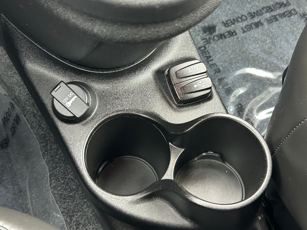 Thumbnail: 2019 Fiat 500e - 27