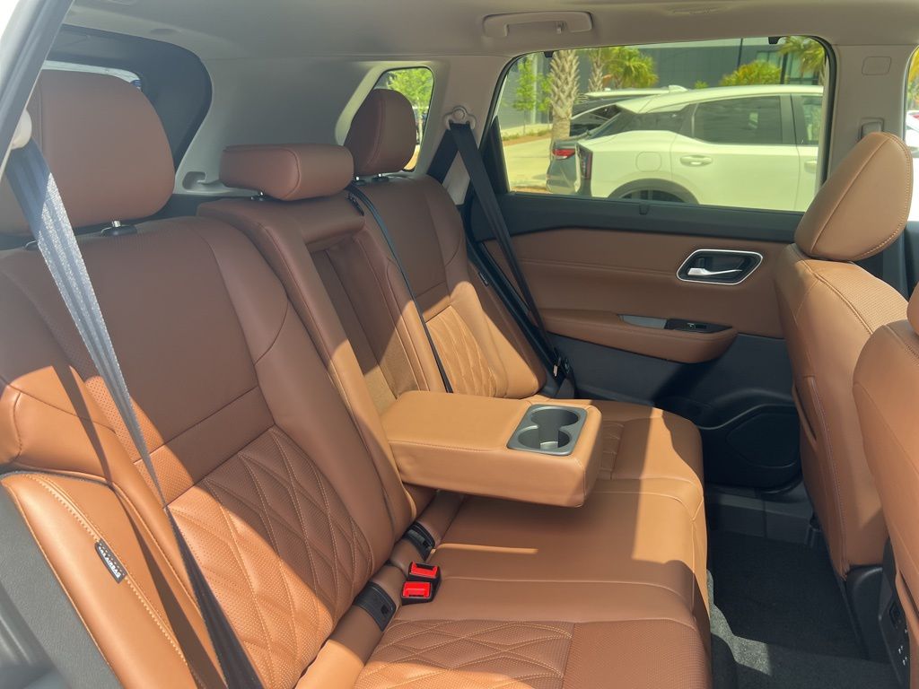 2025 Everest White Pearl Nissan Rogue Platinum FWD SUV