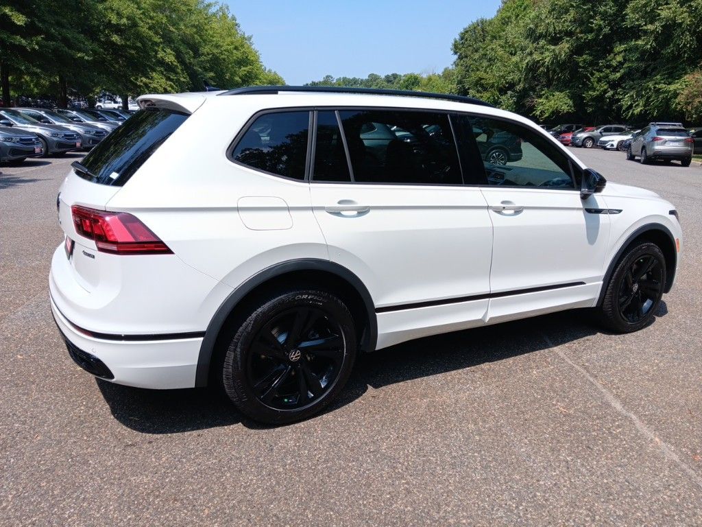 2024 Volkswagen Tiguan 2.0T SE R-Line Black 5