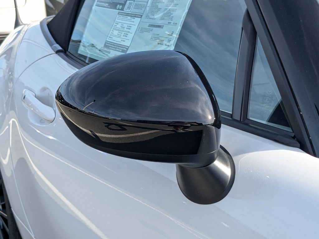 2025 Mazda MX-5 Miata Club