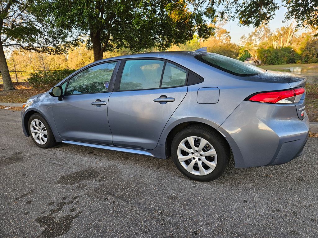 2023 Toyota Corolla LE 3