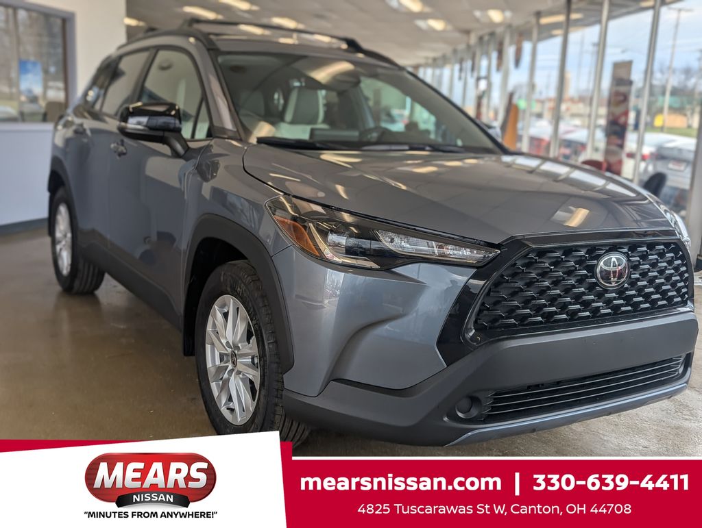 2025 Toyota Corolla Cross LE AWD