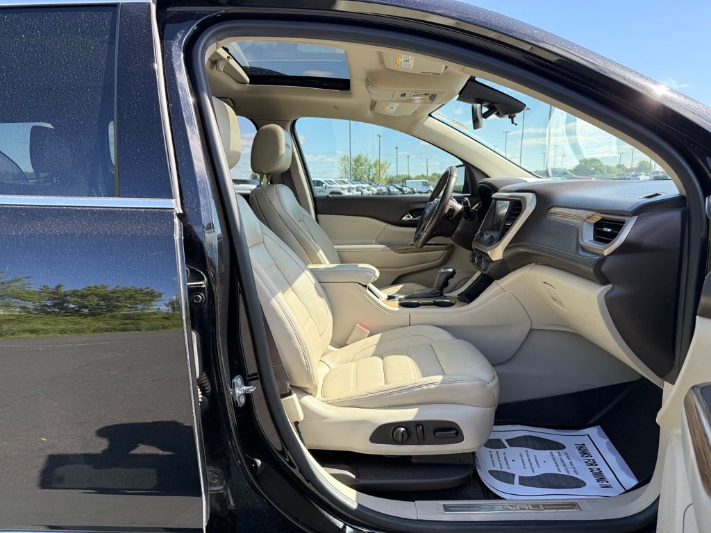 2017 GMC Acadia