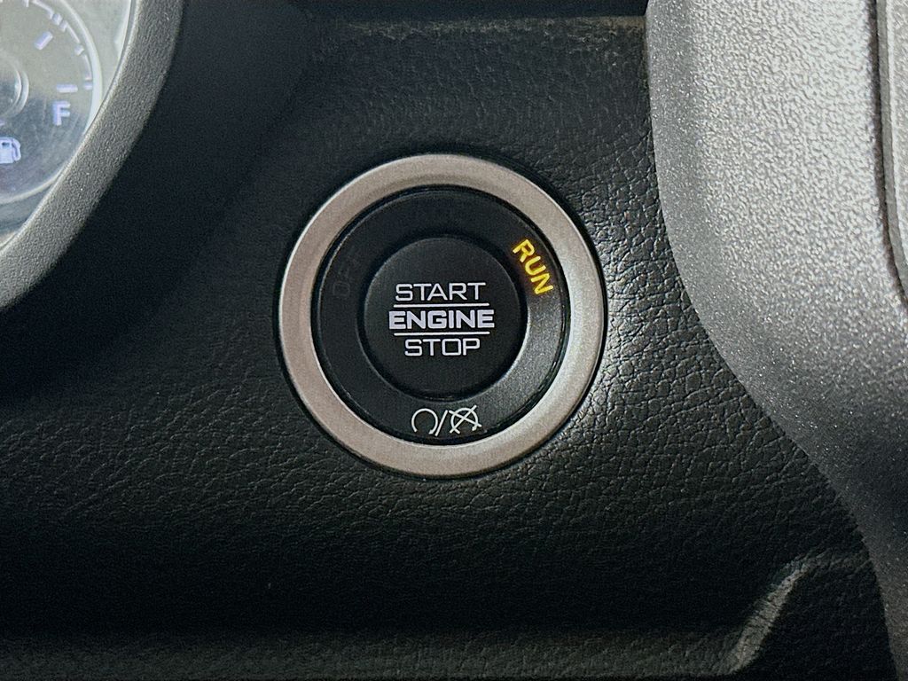 Used 2022 White Ram Tradesman image 27