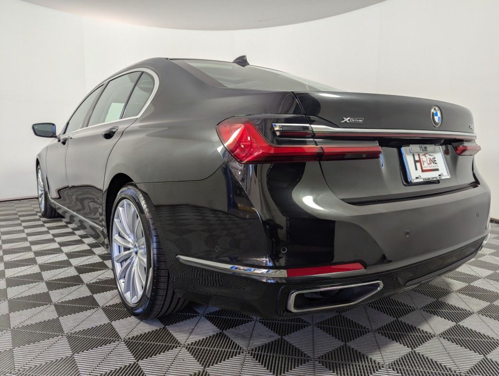 2022 BMW 7-Series 740i xDrive photo