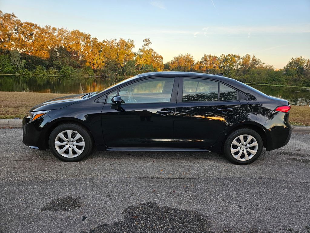 2024 Toyota Corolla LE 2