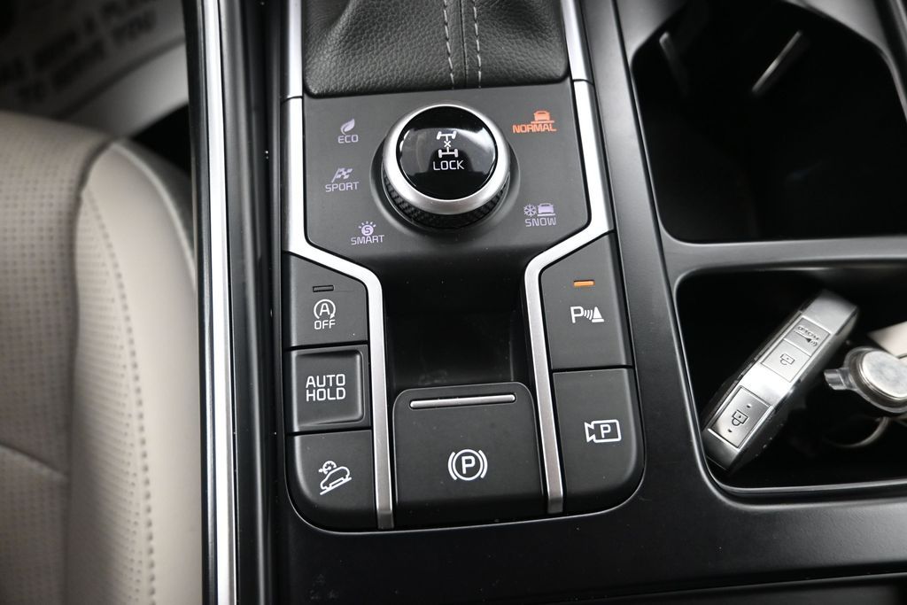 2025 Everlasting Silver Kia Sorento S AWD SUV