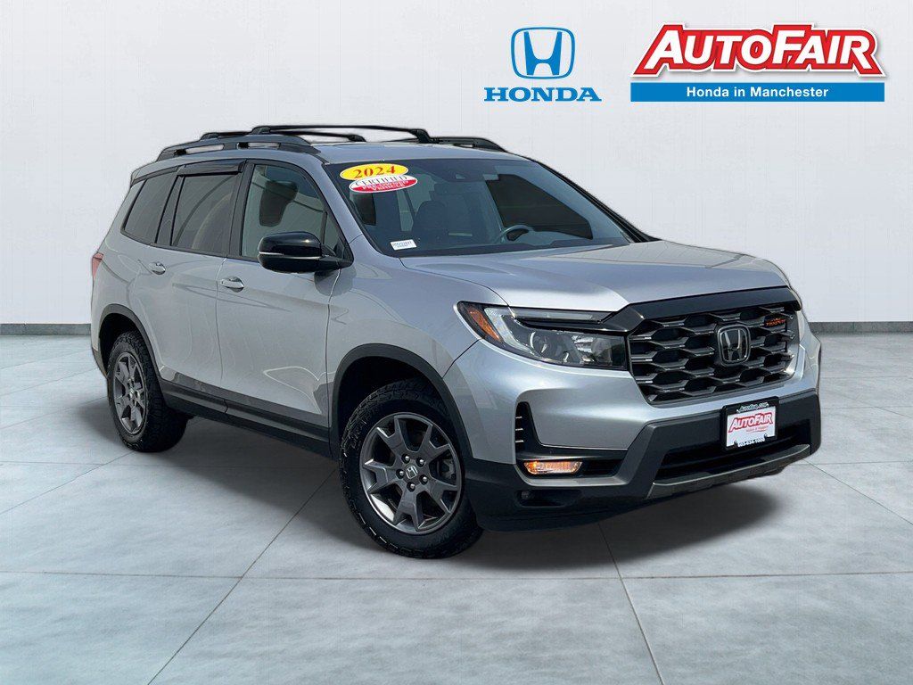 Silver Metallic 2024 Honda Passport TrailSport AWD SUV / Crossover All-Wheel Drive 9-Speed Automatic