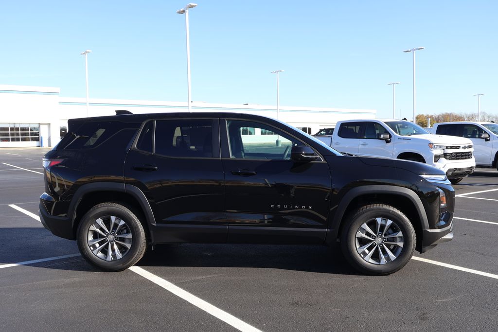 Thumbnail: 2026 Chevrolet Equinox - 9