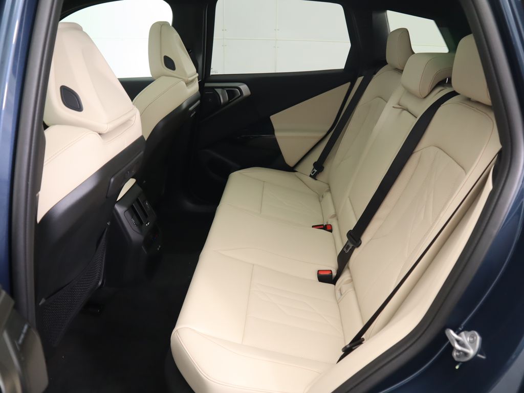 Thumbnail: 2026 BMW X3 - 22