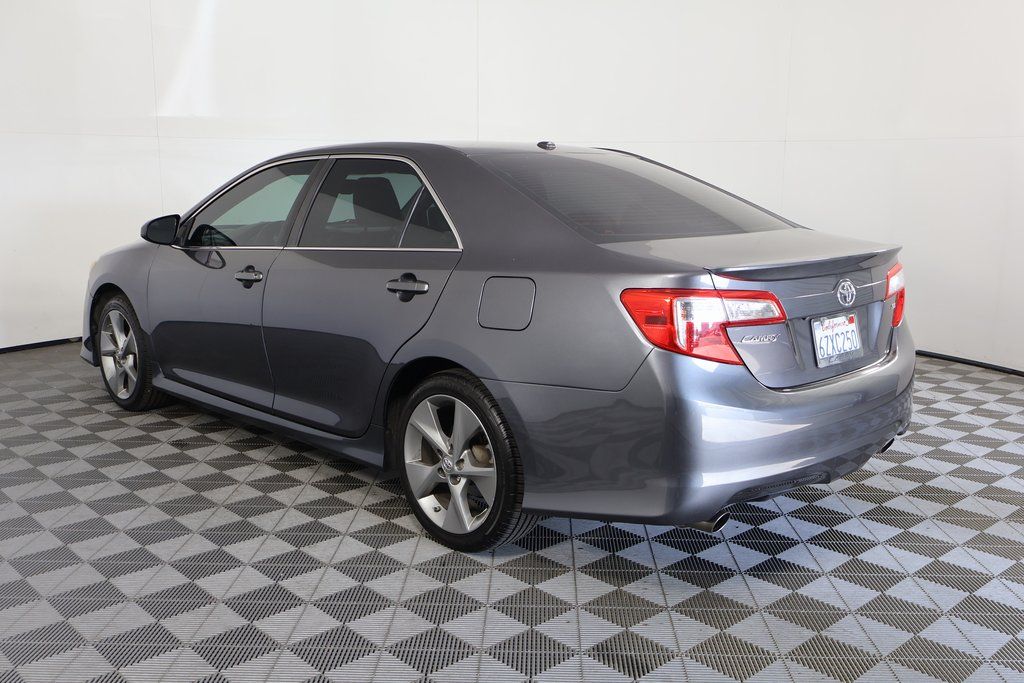 Thumbnail: 2013 Toyota Camry - 6