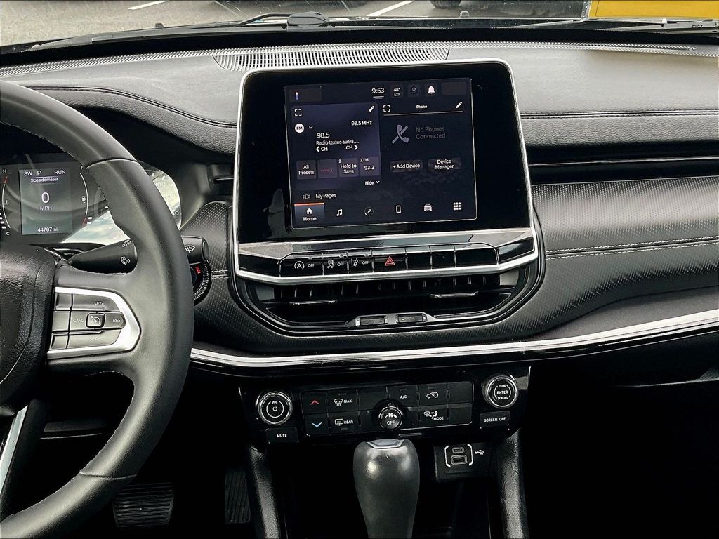 2022 Jeep Compass — photo 18