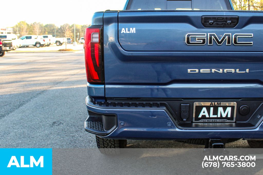 Used 2025 Blue GMC Denali Ultimate image 15