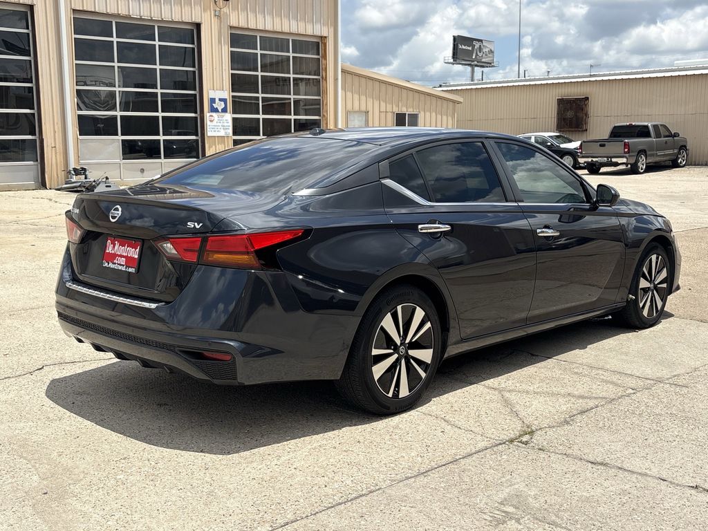 2022 Nissan Altima 2.5 SV Blue at Gullo Toyota