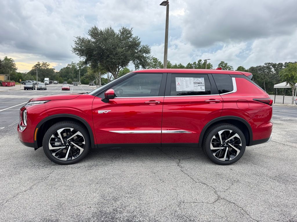 2025 Mitsubishi Outlander PHEV SE photo 4