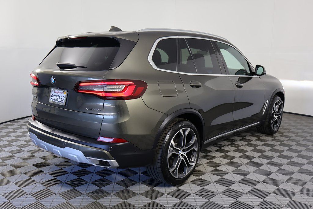 Thumbnail: 2023 BMW X5 - 4
