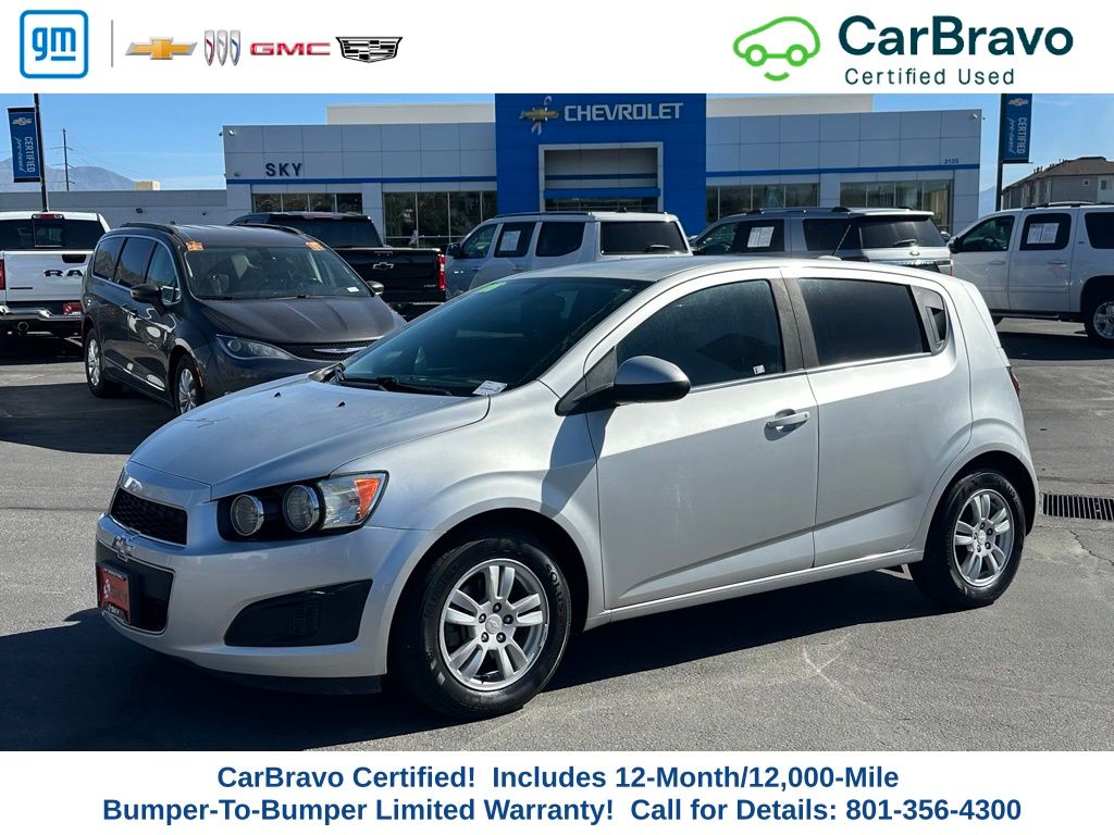 Silver Ice Metallic 2016 Chevrolet Sonic Hatchback Front-Wheel Drive 6-Speed Automatic
