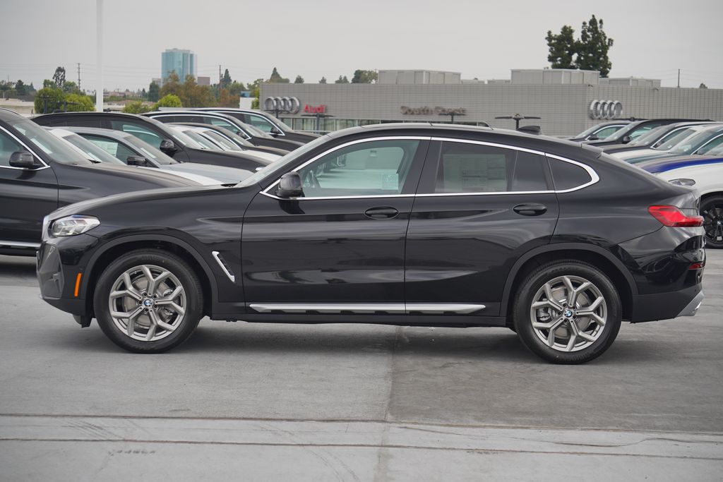 2025 BMW X4 xDrive30i 4