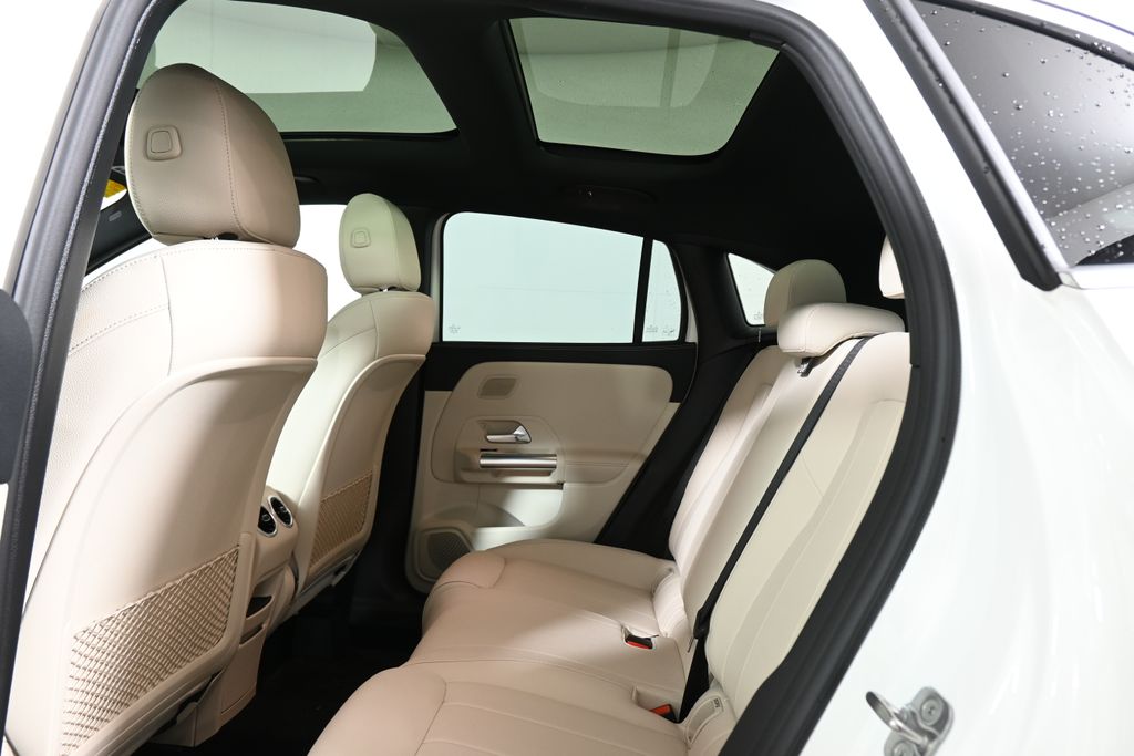 Thumbnail: 2026 Mercedes-Benz GLA - 7