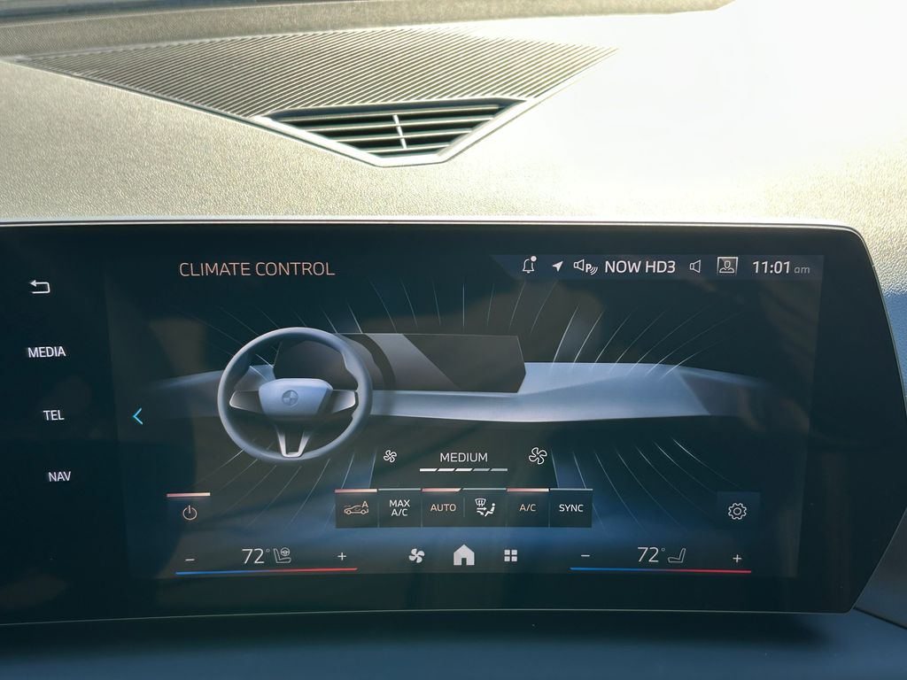 Thumbnail: 2025 BMW 2 Series - 24