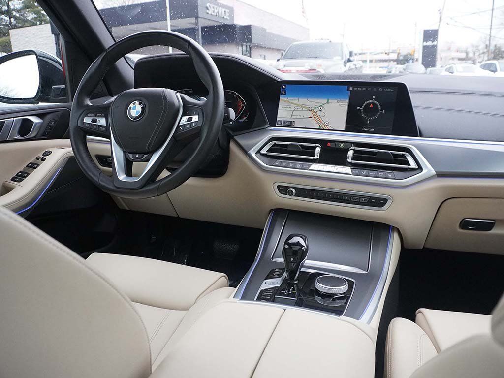 Used 2022 Gray BMW xDrive40i image 35