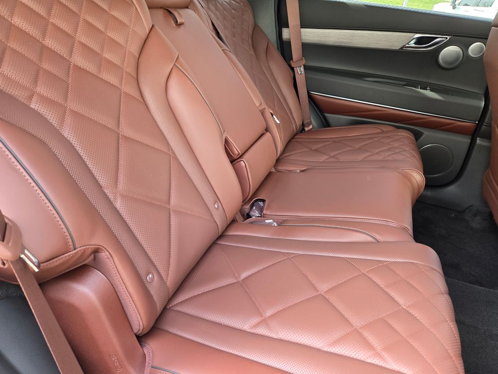 Thumbnail: 2025 Genesis GV80 - 25