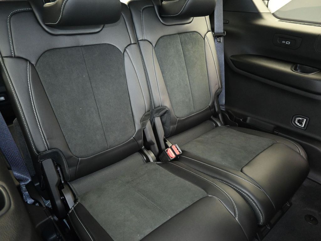 Used 2025 Bright White Clearcoat Jeep Altitude image 34