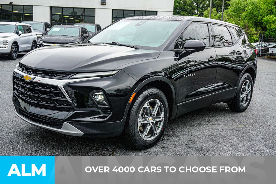 Used 2025 Black Chevrolet LT image 3