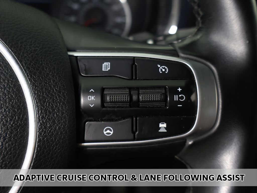 Used 2022 Gray Kia GT-Line image 5