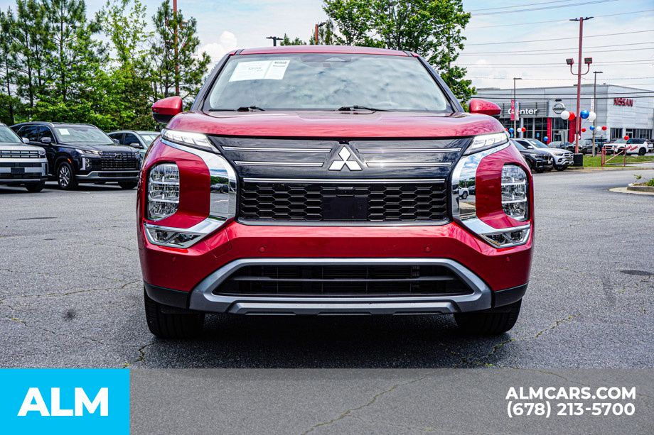 Used 2025 Red Mitsubishi SE image 10