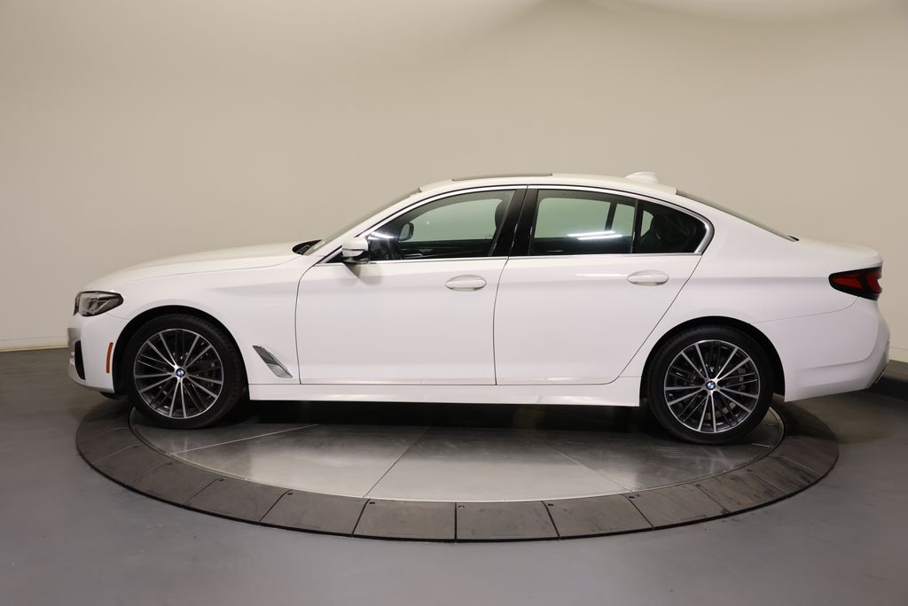 Thumbnail: 2023 BMW 5 Series - 2