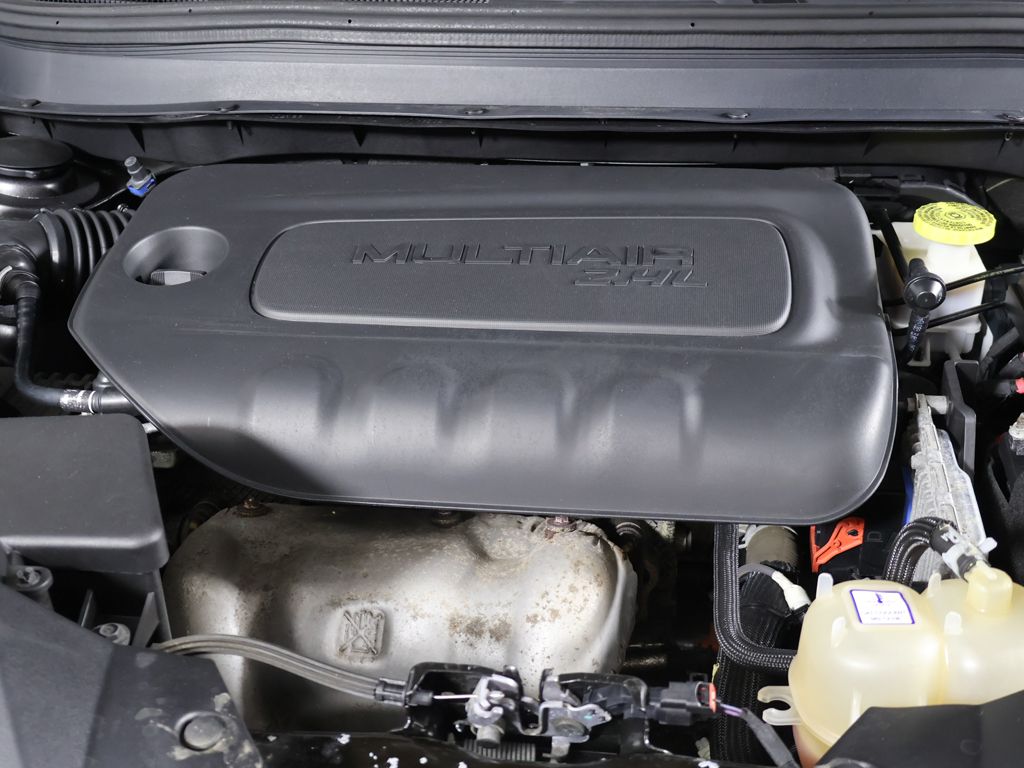 Used 2019 Gray Jeep Latitude Plus image 14