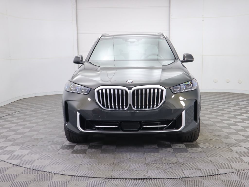 Used 2026 Gray BMW xDrive40i image 2