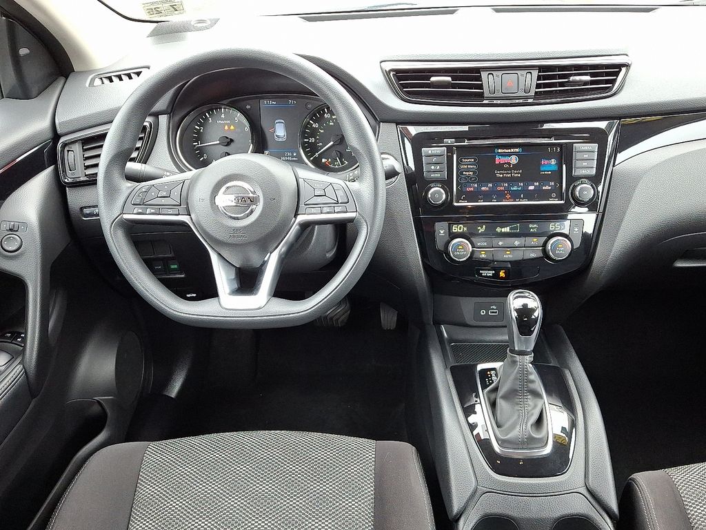 Thumbnail: 2020 Nissan Rogue Sport - 12
