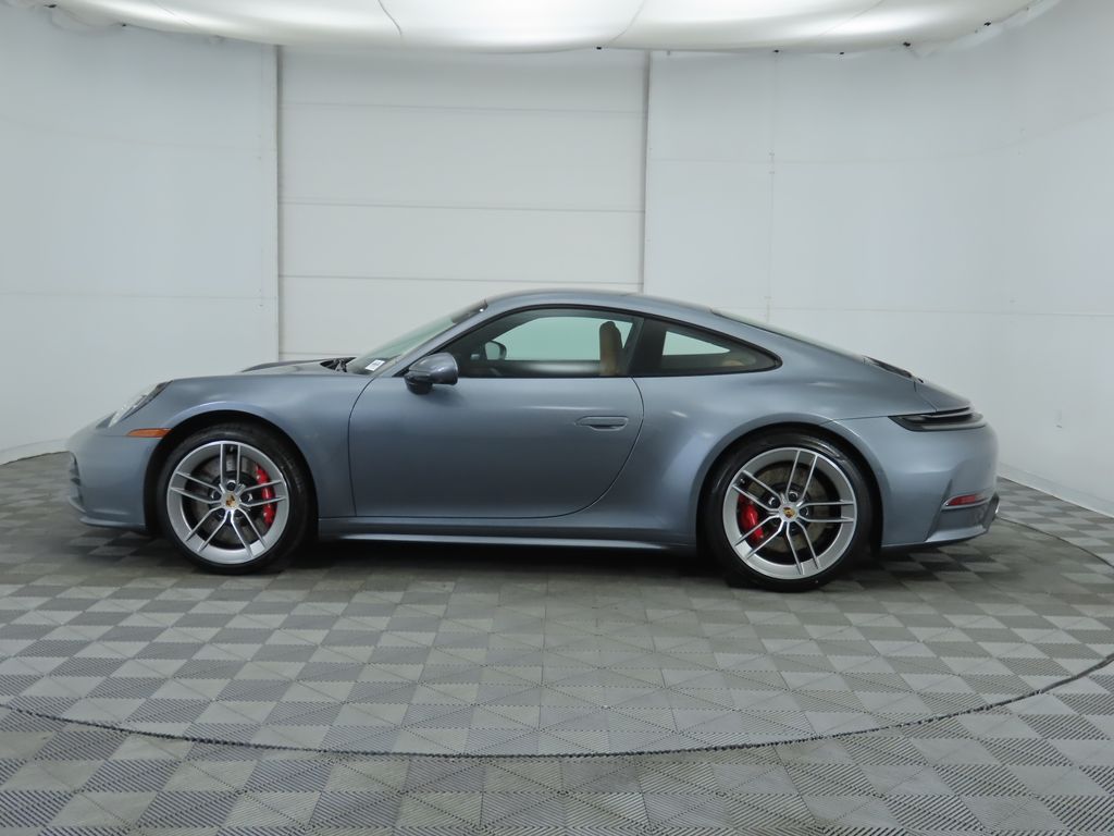 Thumbnail: 2025 Porsche 911 - 2