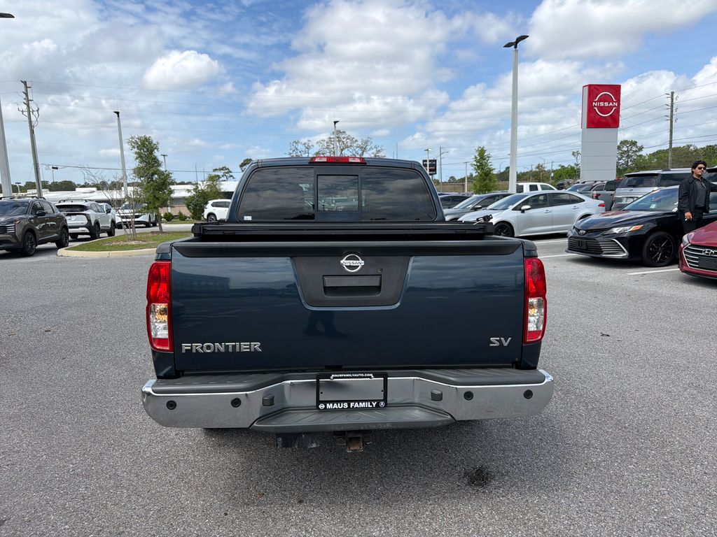 Used 2017 Nissan Frontier SV 4D Crew Cab