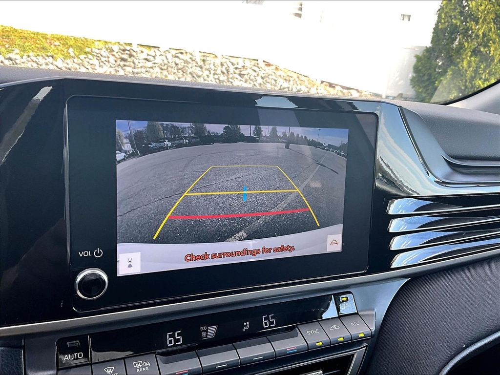 2025 Toyota Camry — photo 19